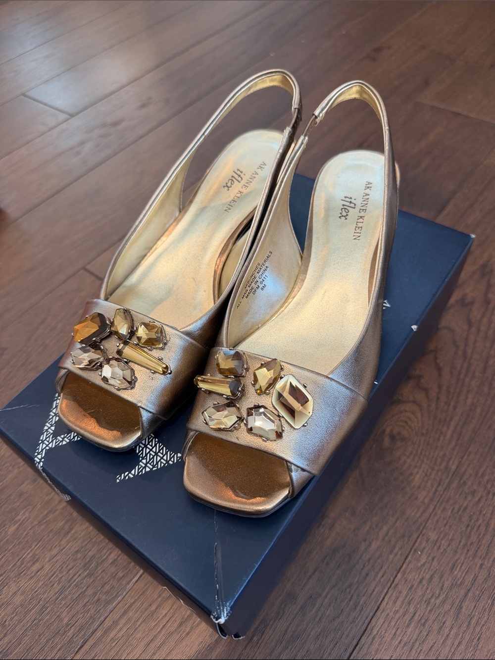 AK Anne Klein Bronze & Jeweled Heel Size 8 - C50-001